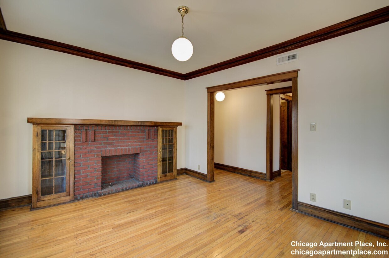 Foto principal - 1336 W Waveland Ave