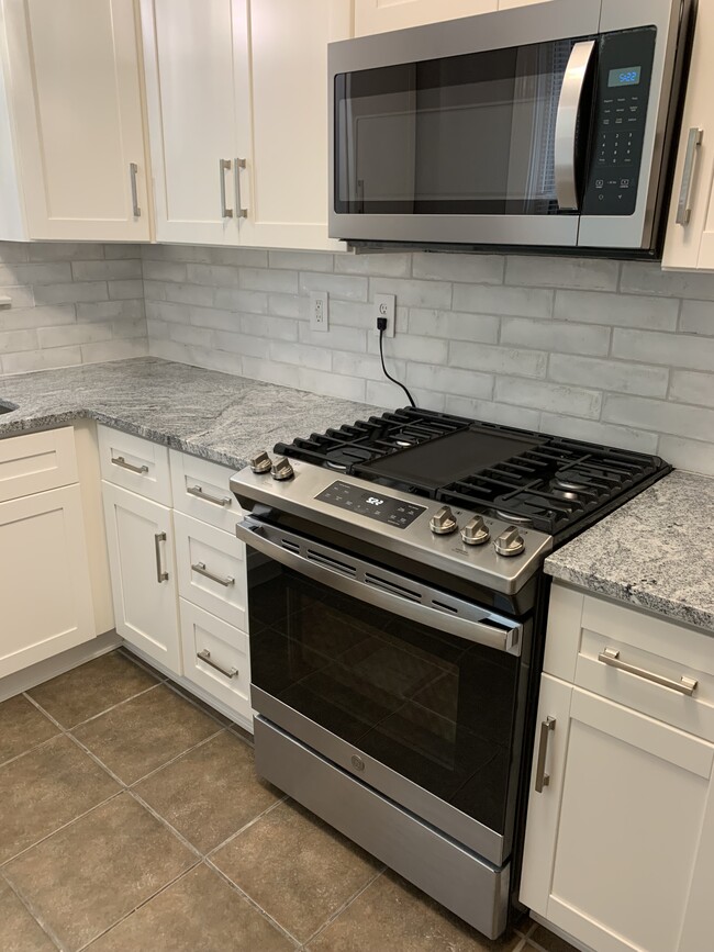 New appliances- gas range - 5656 Ridge Ave