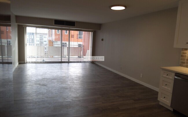 Foto del edificio - 1121 Albion St