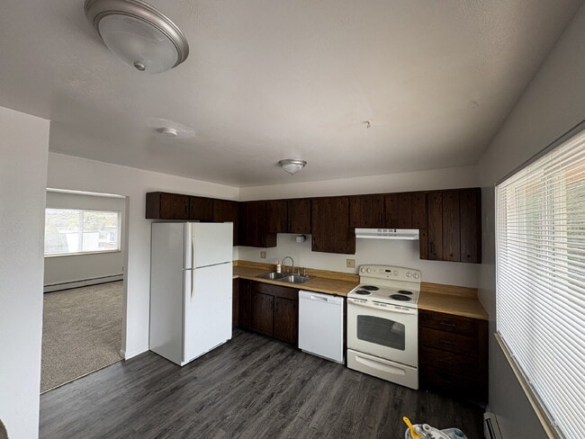 Photo - 2 bedroom - Forrest Hill Ct Apartment