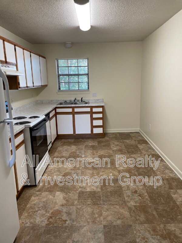Building Photo - 112 Bayou View Dr