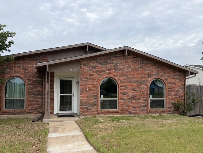 Photo - 4916 N Colony Blvd House