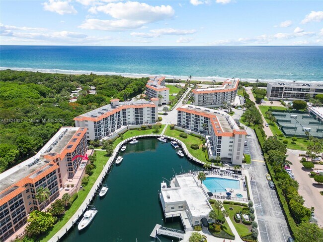 Foto del edificio - 2871 N Ocean Blvd