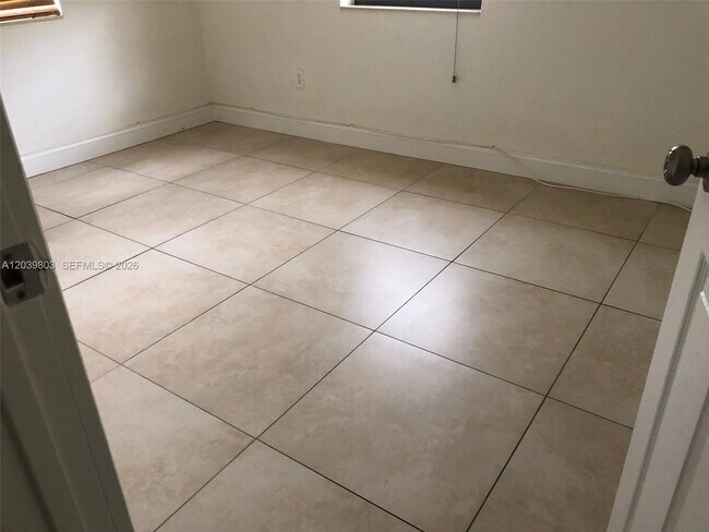 Foto del edificio - Southwest 81st Avenue, Miami, FL 33155 - 4 BR 2 BA single-family home