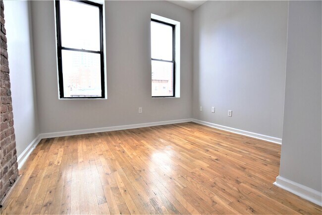 Foto del edificio - 230 Washington St