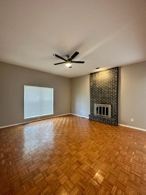 Building Photo - 11044 Springhollow Rd