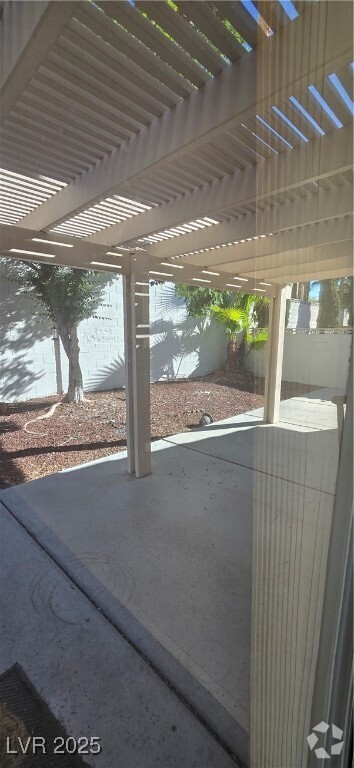 Building Photo - 2017 Scenic Sunrise Dr