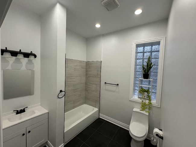 Photo - 2501 S Whipple St Apartment