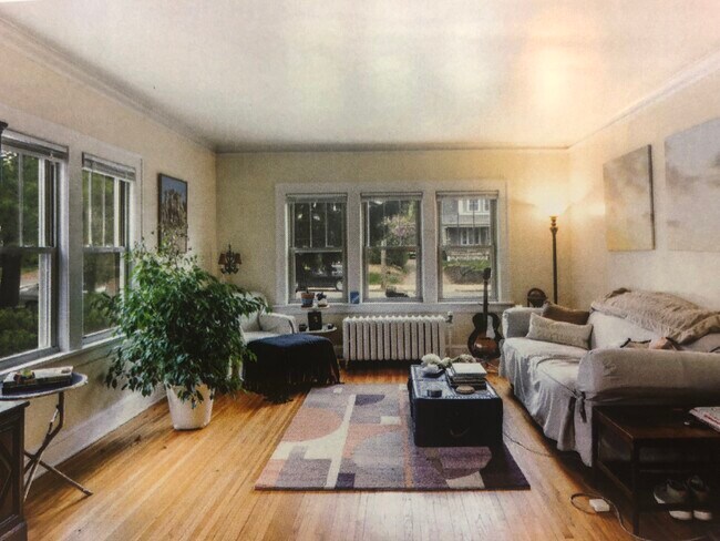 Building Photo - 4519 Bryant Ave S