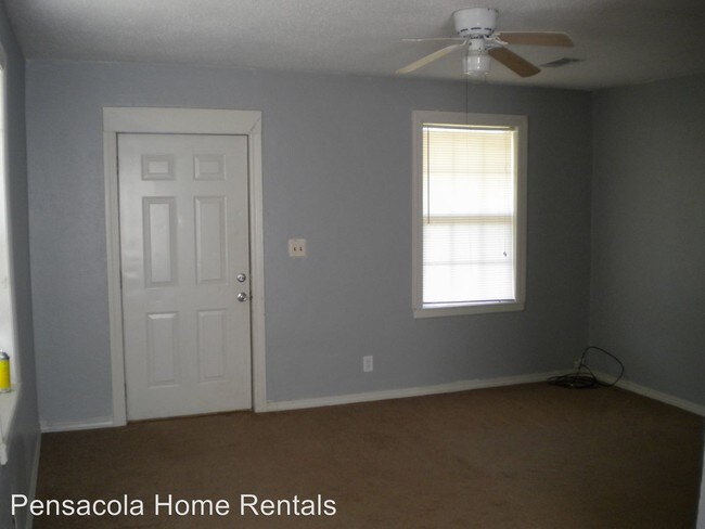 Foto del edificio - 2 br, 1 bath House - 5225 Admiral Halsey