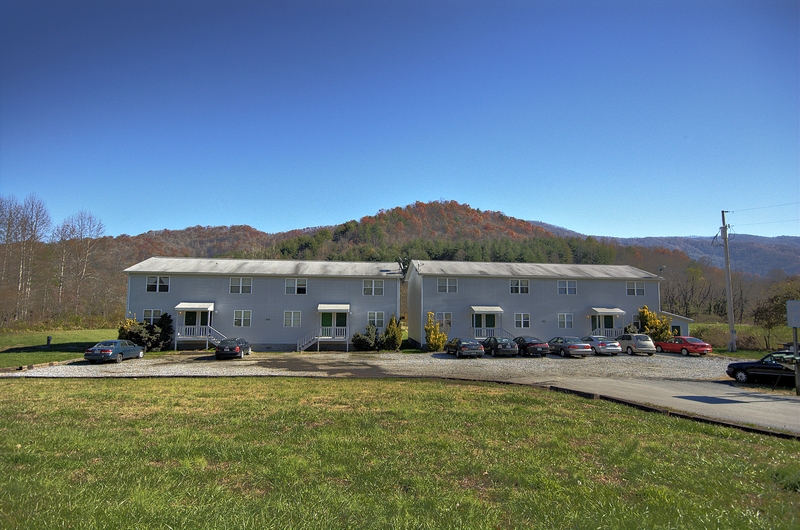 Primary Photo - Captain's Point Townhomes