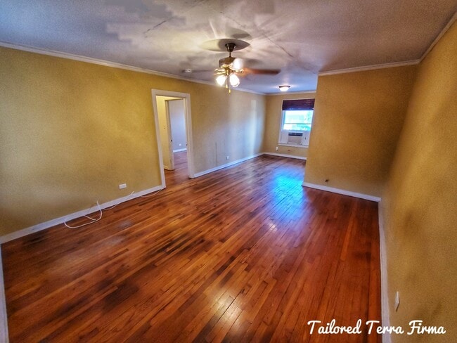 living area - 909 Ohio Ave