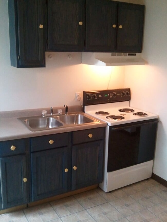 Building Photo - 507 N 57th Ave W