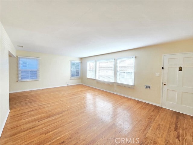 Foto del edificio - 3869 Bandini Ave