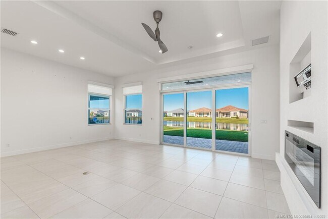 Building Photo - 8738 SW Montova Way