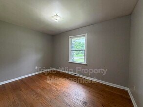 Building Photo - 1664 Talisman Ln