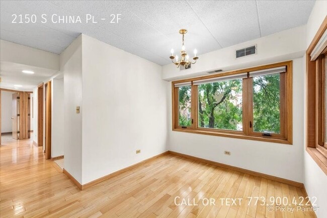 Building Photo - Spacious 2 bedroom + office/den in the hea...
