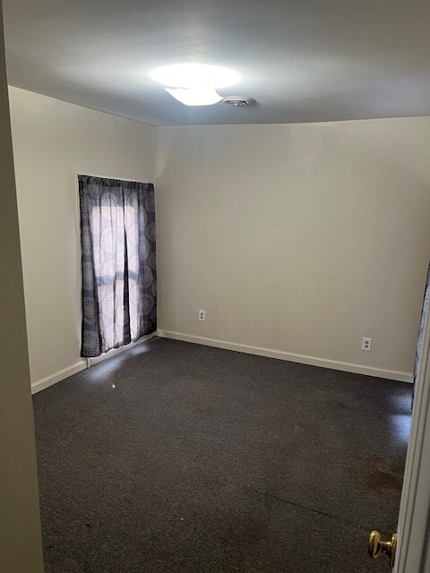 Building Photo - 157 W 1st St N