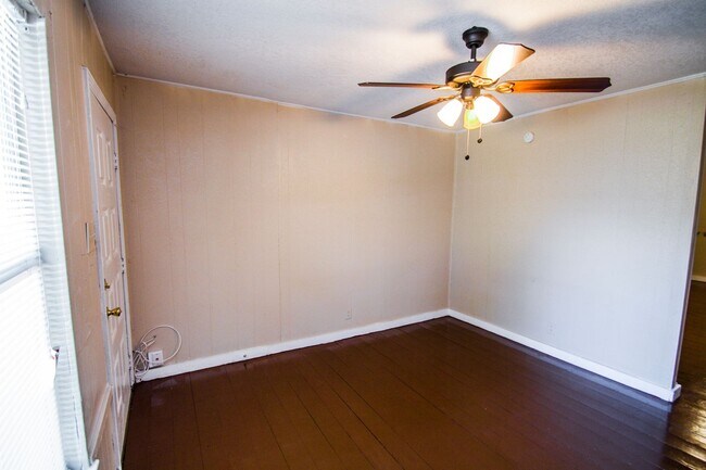 Foto del edificio - 1315 Dawson St