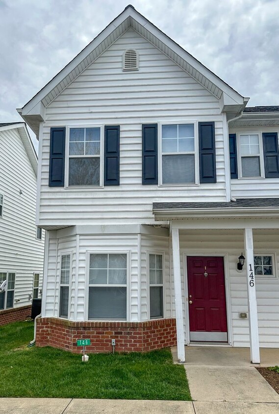 146 Villa Circle, Palmyra, VA 22963 Townhome Rentals in Palmyra VA