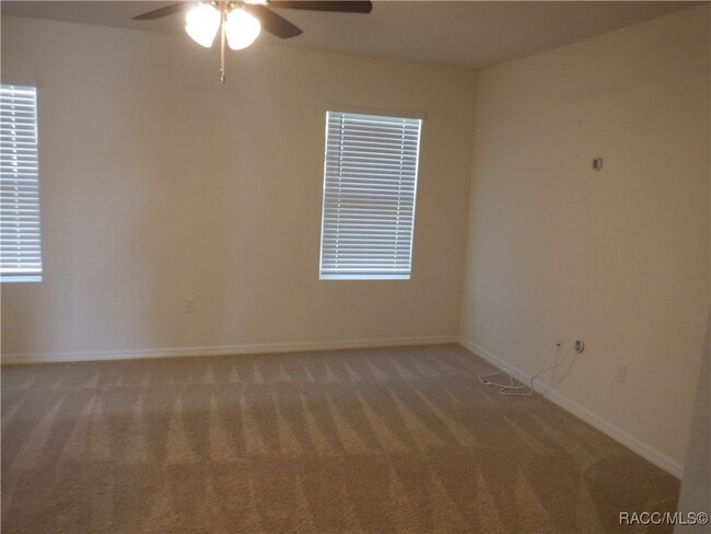 Building Photo - 449 W Salinger Ln