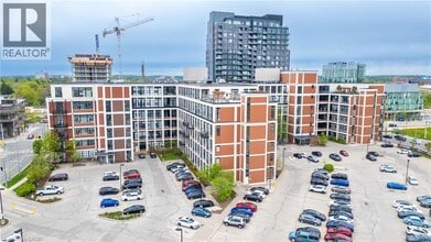 Building Photo - 410 King St W