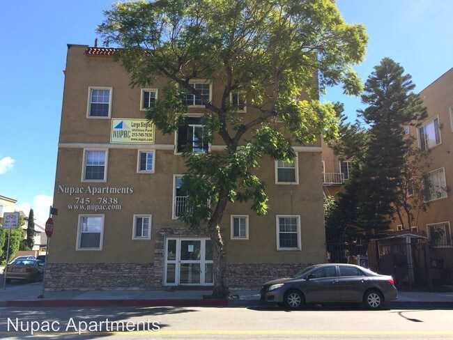 Building Photo - 3006 Royal St