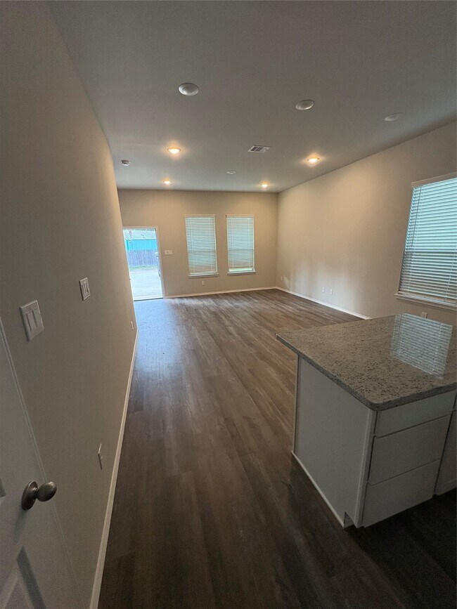 Foto del edificio - 10196 Barberry St