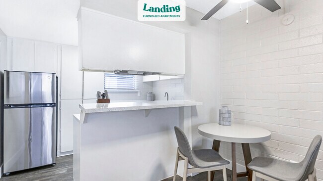 Foto del edificio - 4902 E Thomas Rd