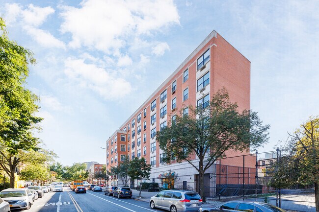 Alternate building view - 150 Clermont Ave