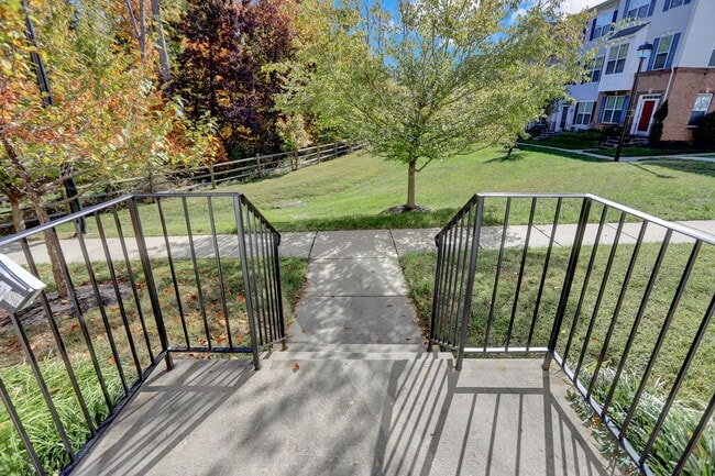 Photo - 115 Tanglewood Manor Dr Townhome