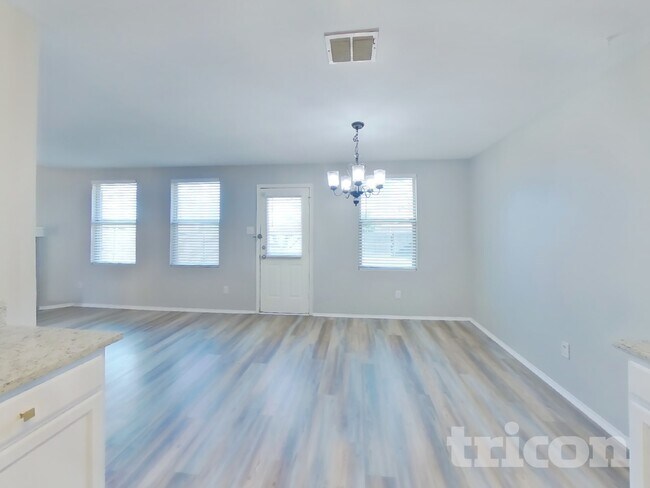 Building Photo - 1837 Wildrose Dr