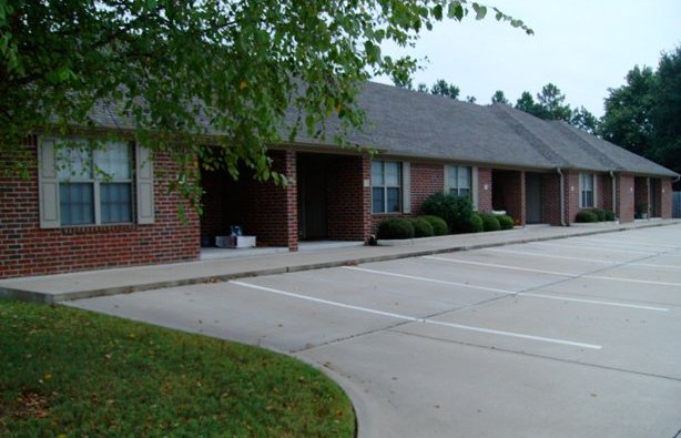 One Story Building - 3625 Emery Cove