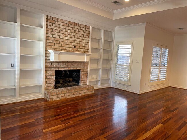 Building Photo - 17619 W Fawn River Cir