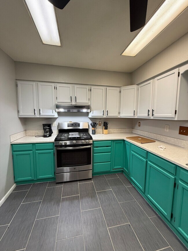 Foto del edificio - 600 NE 3rd St