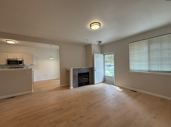 Sala de estar 2 - 12943 Lafayette St
