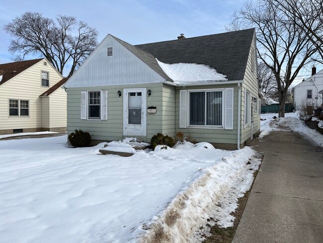 Building Photo - 615 Washington Ave