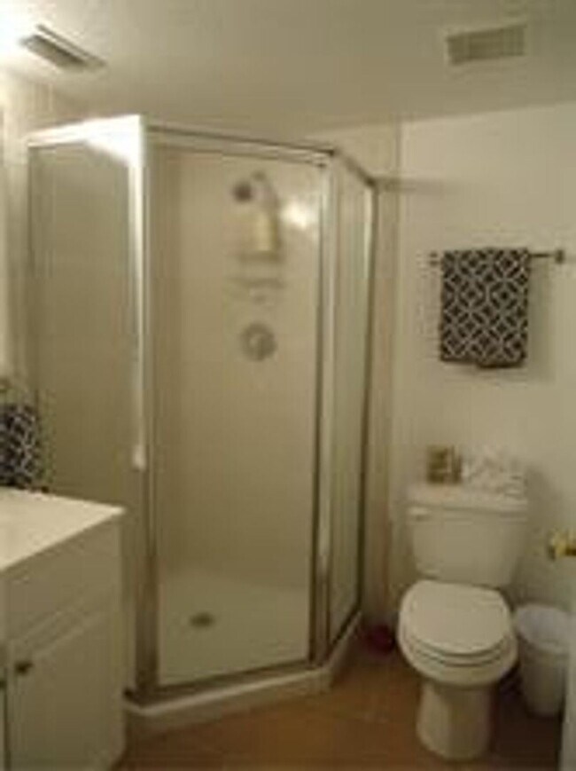 Building Photo - 2 br, 2 bath House - 25050 Sandhill Blvd 7B3