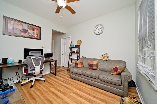 Foto del edificio - 1431 W Flournoy St