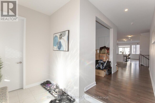 Building Photo - 1021 Cottontail Walk