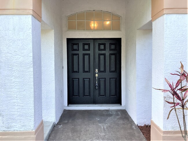 Building Photo - 2808 Berkshire Cir