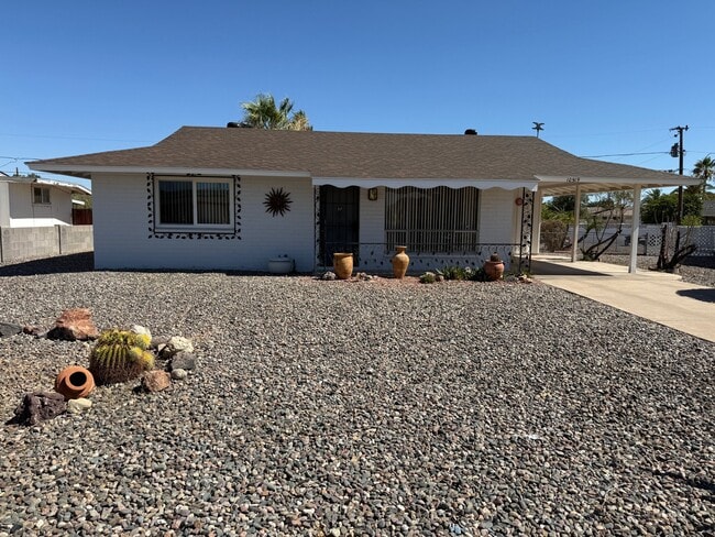 Building Photo - 10519 W Sun City Blvd