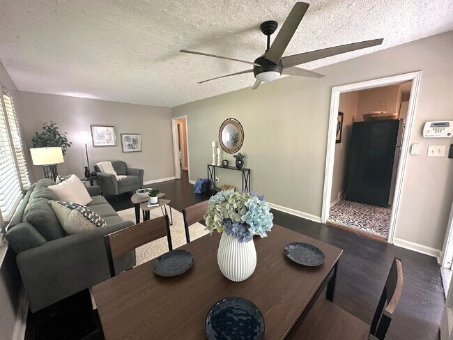 Building Photo - Beautifully Updated Decatur Home with Spacious Backyard