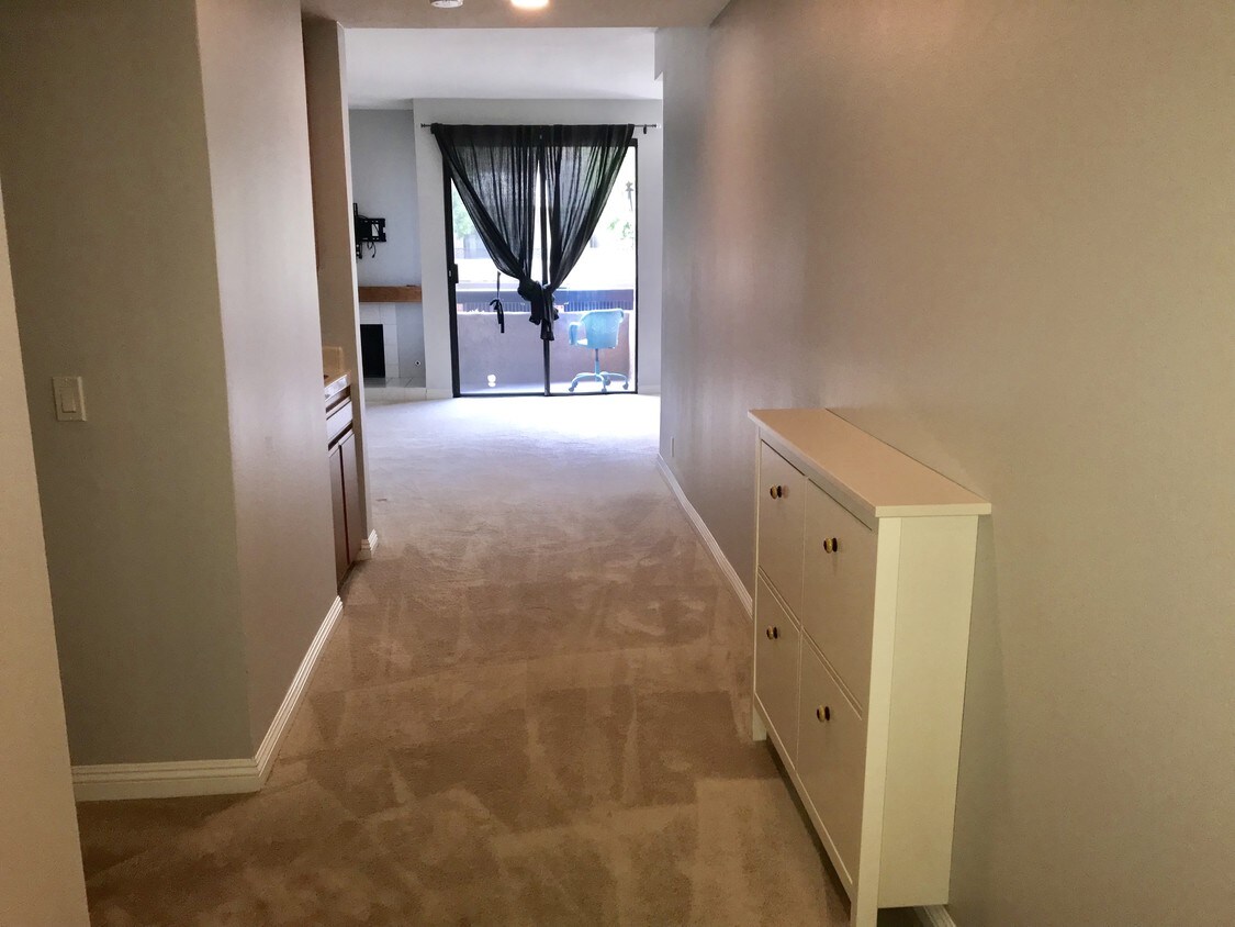 Foto principal - 14572 Dickens St