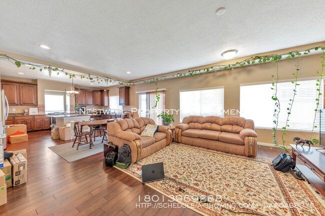 Foto del edificio - Amazing 7 Bedroom South Jordan Home