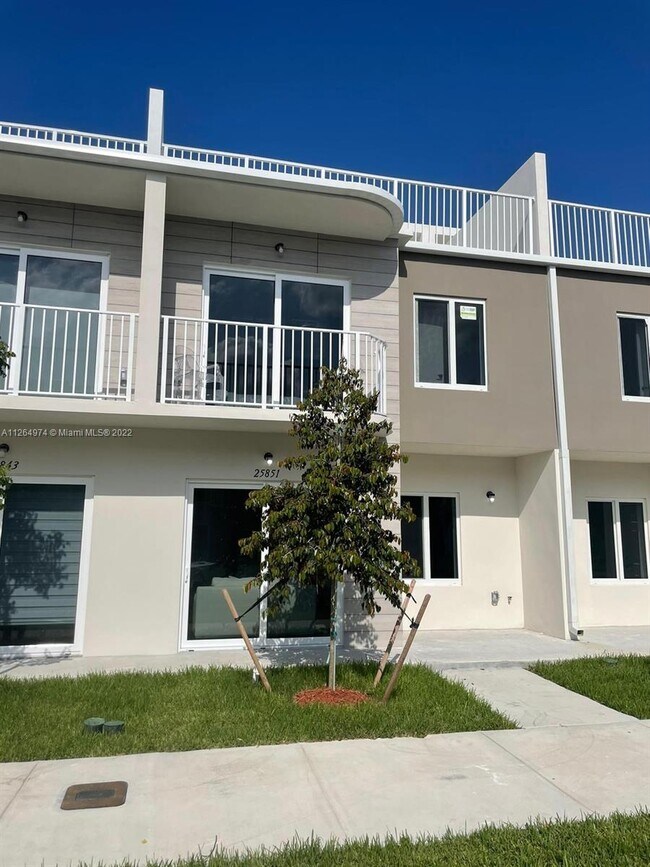 Building Photo - 25881 SW 144th Ct