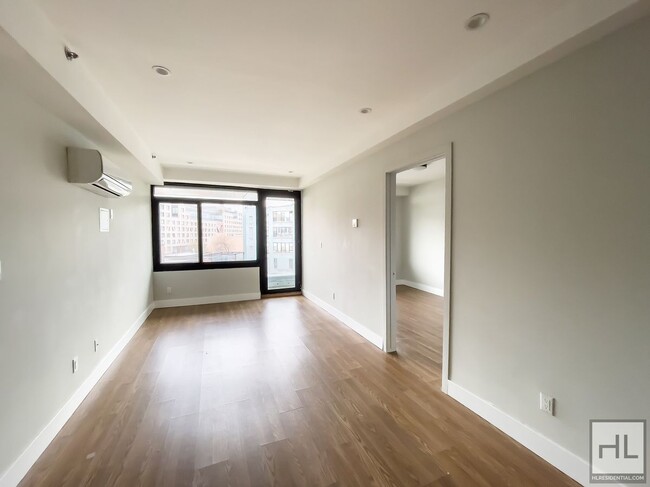 Foto del edificio - Bushwick Avenue / 2 Bedroom, 1 Bathroom / ...