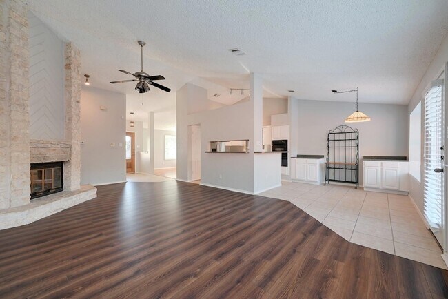Building Photo - 3605 Palomar Ln
