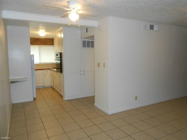 Building Photo - 3208 S Winston Ave