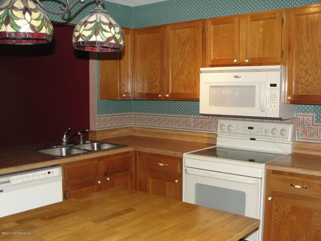 Foto del edificio - 3902 Stillwood Dr